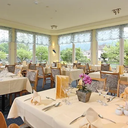 Hotel Hop & 4*