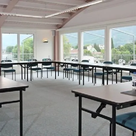Hotel Hop & 4*
