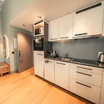Hotel Hop & 4*