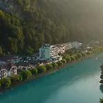 Hotel Hop & 4*