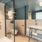 Hop & Hotel 4*