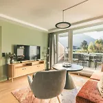 Hotel Hop & 4*