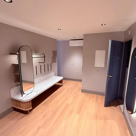 Hotel Hop & 4*