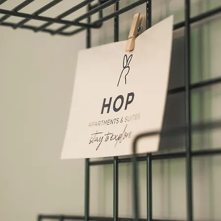 Hop & Hotel
