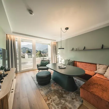 Hotel Hop & 4*